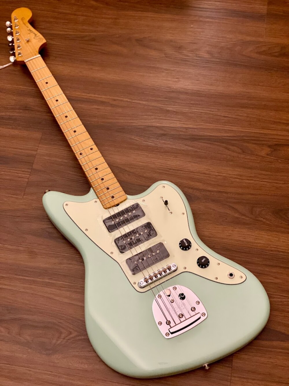 Fender Noventa Jazzmaster - Surf Green with Maple Fingerboard